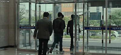 영화 극한직업의 서울마포경찰서 장면