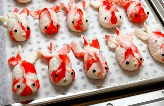 대나무 찜통에 담긴 다양한 딤섬 요리