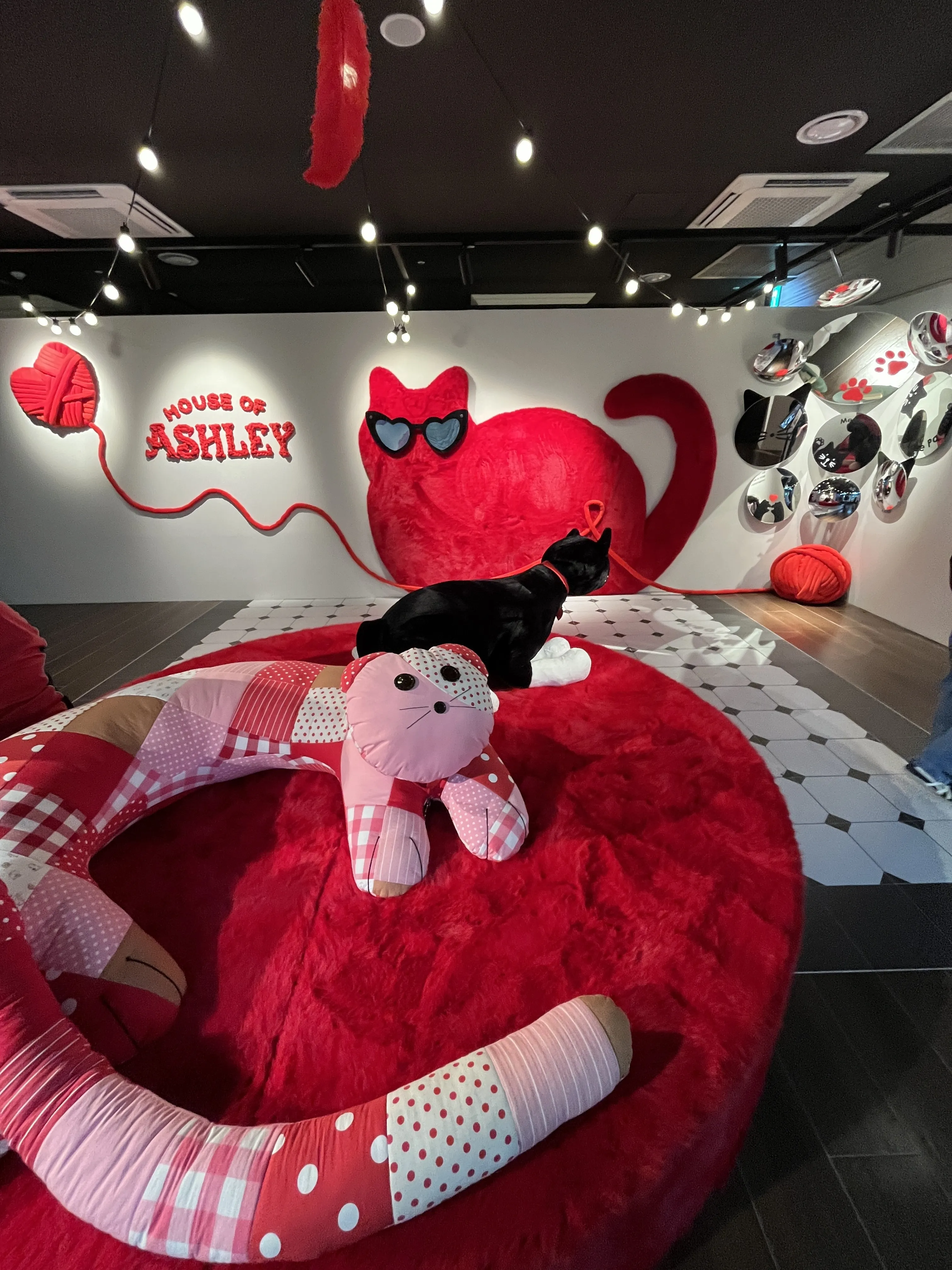 이 이미지를 보려면 파일 경로를 알려줘. 현재 텍스트로만 "이미지"라고 입력되어서 실제 이미지 파일을 볼 수 없어.

파일 경로를 알려주면 바로 확인할게.