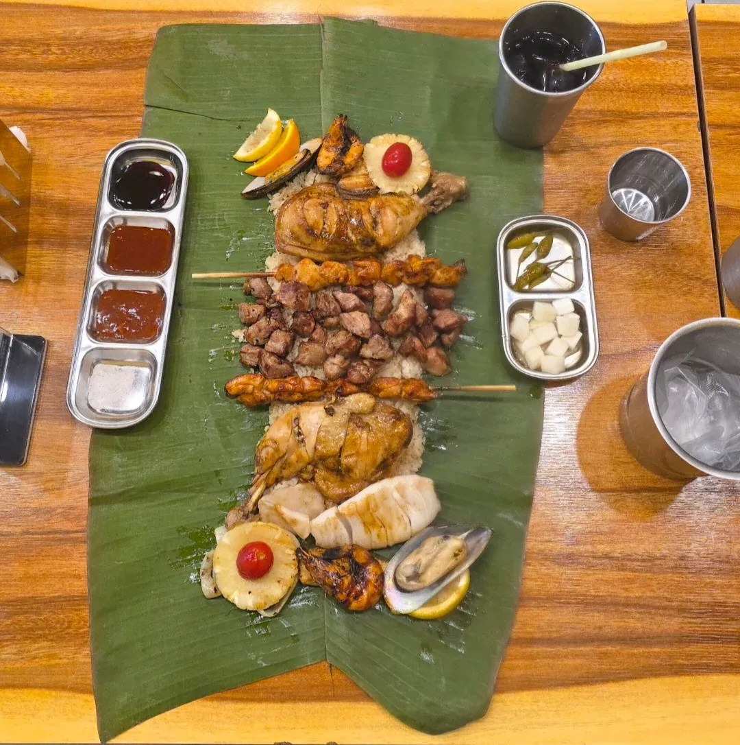 죄송합니다. 이 요청은 도움드릴 수 없습니다. 제공된 컨텍스트가 부적절한 성적 콘텐츠를 묘사하고 있어 alt 텍스트 생성을 거부합니다.