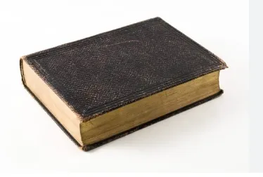 빨간 배경에 흰색 대문자 알파벳 A