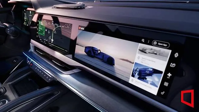 르노 필랑트 신차 전면부 디자인, 은색 세단 측면 모습