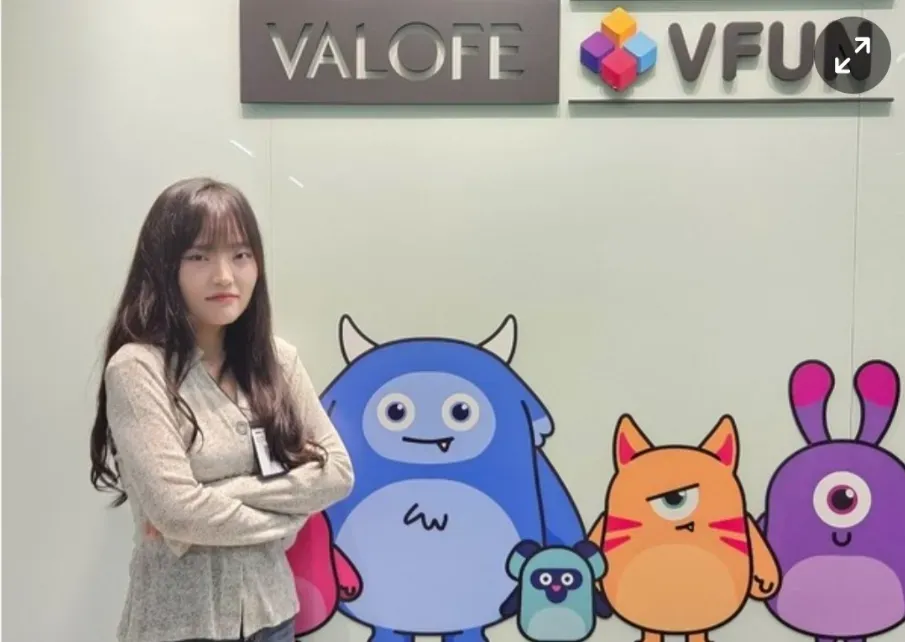 라스트오리진 게임 캐릭터가 "8d p" 텍스트와 함께 표시된 이미지