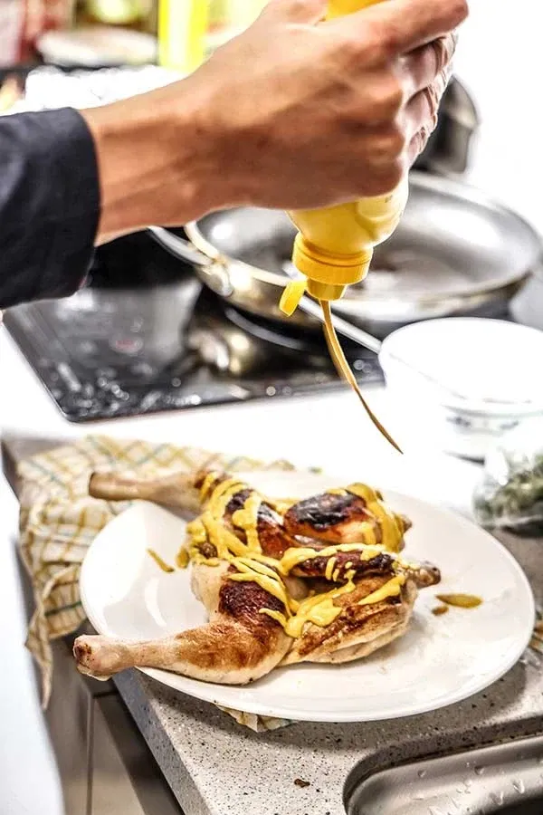 설악산 대피소에서 레인저들에게 요리를 대접하는 미슐랭 셰프