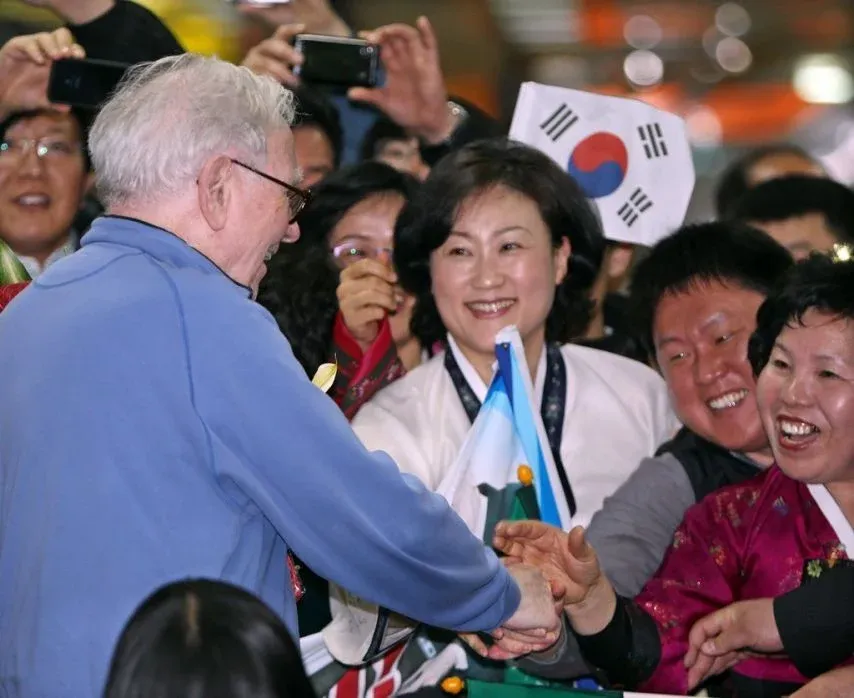 유명 인물과의 만남을 질문하는 한국어 텍스트 이미지