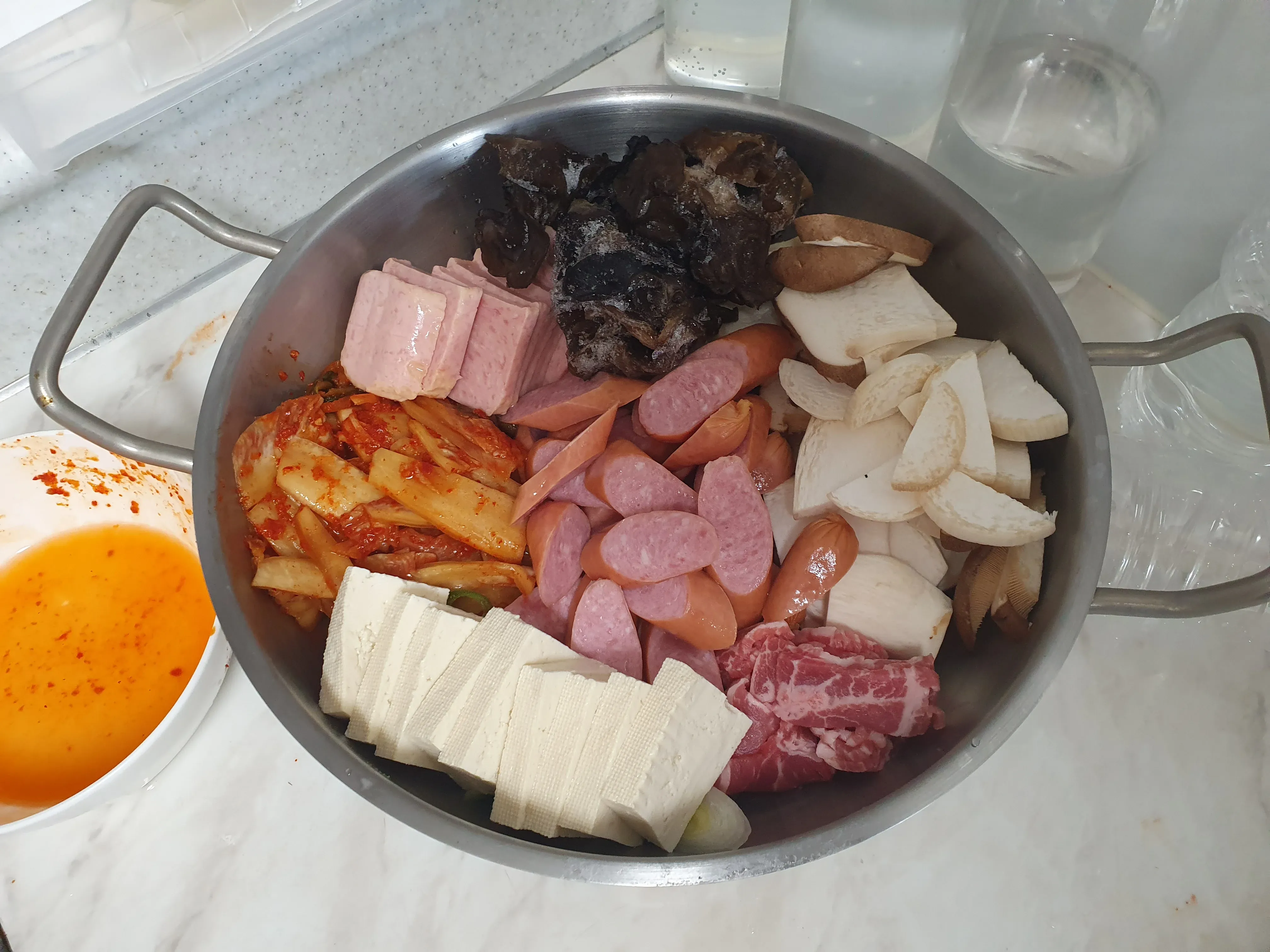 숫자 7이 적힌 대기 번호표