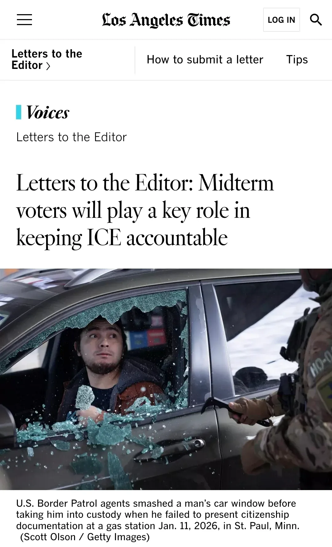 Border Patrol agents break car window during immigration arrest