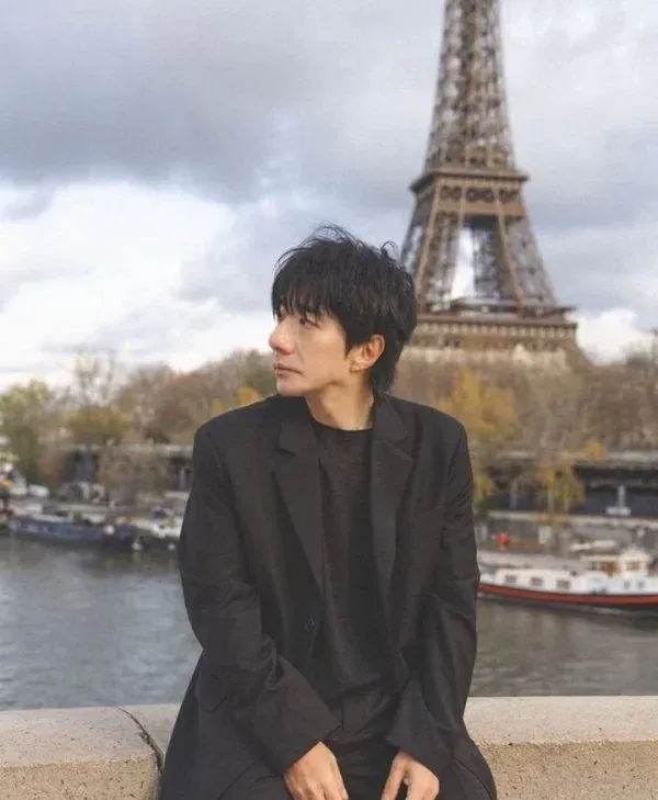 다이어트 후 날씬해진 모습의 가수 배기성