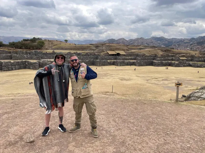 붉은사막 풍경을 칭찬하는 외국인 댓글에 심술 부리는 유저의 반응