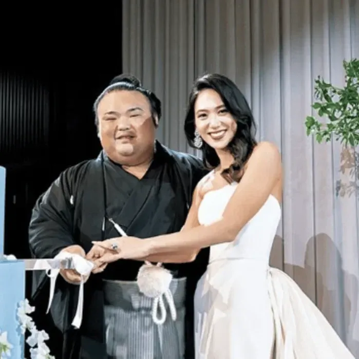 고도비만 스모선수의 결혼 전후 신체 변화 비교