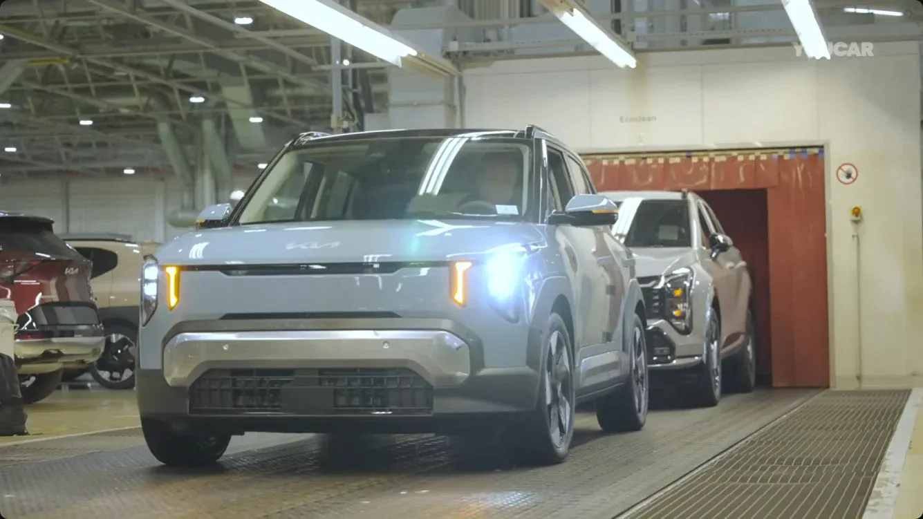 기아 EV2 생산현장 조립 공정