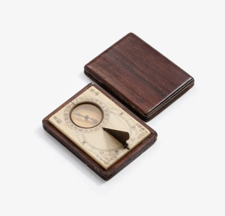 이미지가 첨부되지 않았거나 OCR 텍스트가 비어있습니다.

이미지를 업로드하거나 다음 정보를 제공해주세요:
- 이미지 파일
- 또는 이미지에 보이는 구체적인 내용 (시계의 종류,