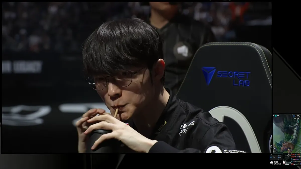 SECRET LAB 로고와 함께 롤 게임의 숭배 시간 알림을 나타내는 이미지