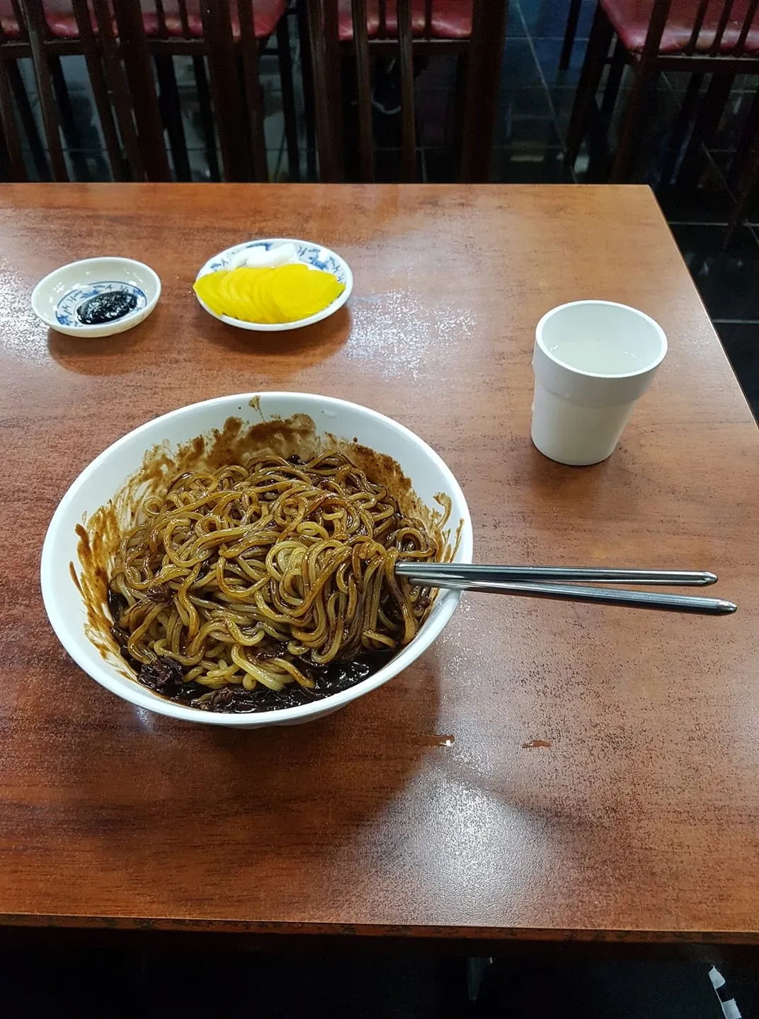 한국의 블랙데이(4월 14일)를 설명하는 일본 게시판 답변 스크린샷