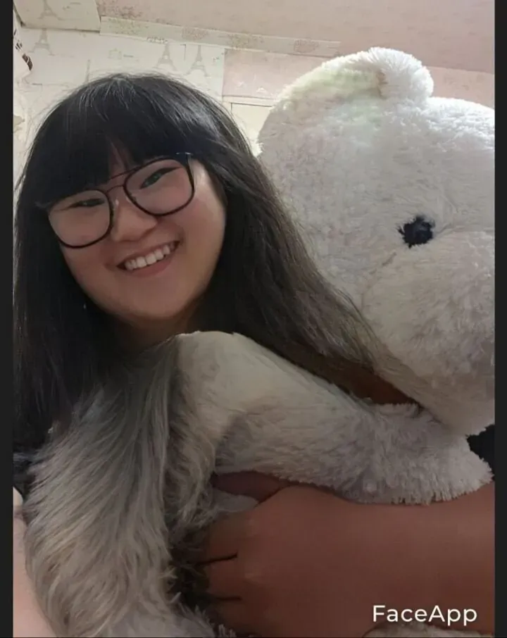 페이스앱 여성화 필터 적용 결과