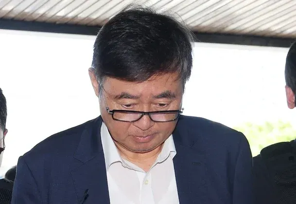 아리셀 대표 징역 감형 판결에 항의하는 유족들