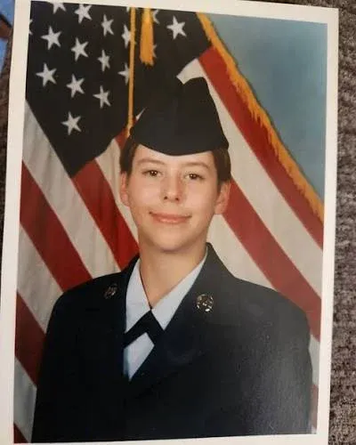 죄송하지만, 제공된 정보로는 정확한 alt 태그를 생성하기 어렵습니다.

**이유:**
- OCR 텍스트가 불명확함 (`| \ x # 1 & 개 (4`)
- 실제 이미지를 볼 수