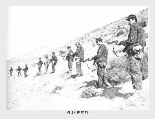 레바논 내 PLO 민병대 대원들의 모습
