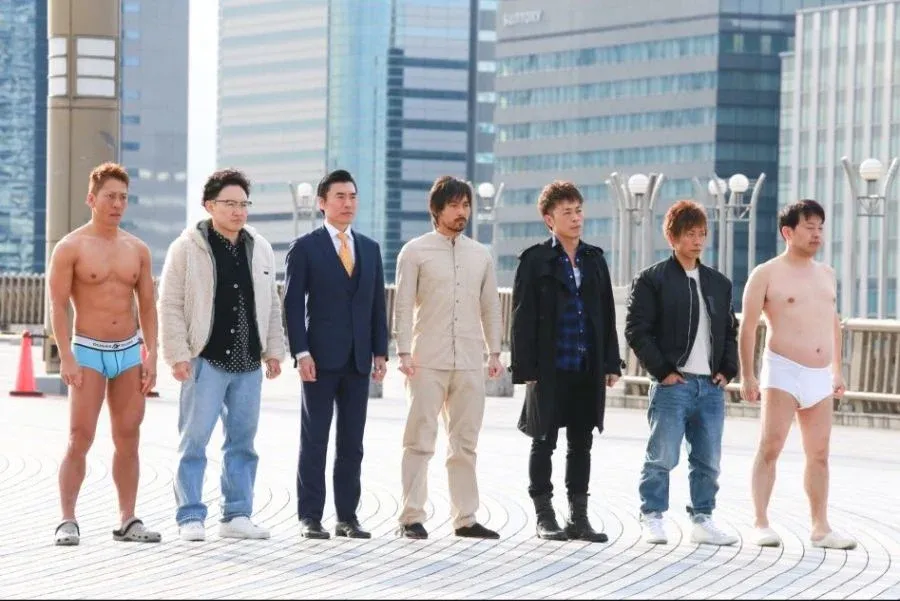 2030이 야스보다 100배 낫다는 영상 포스터