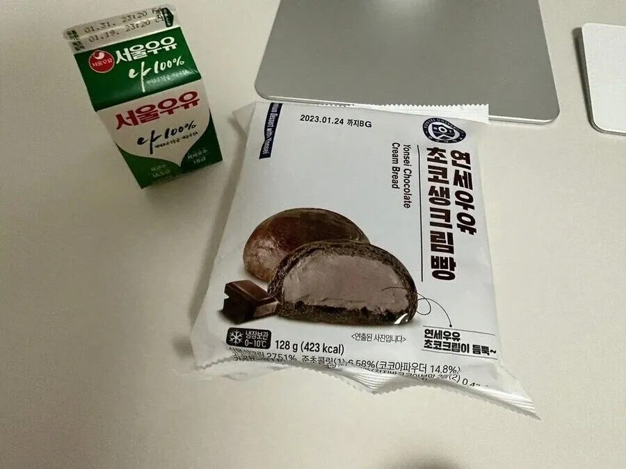 서울우유 케이크초콜릿크림브레드 (128g, 423kcal)
