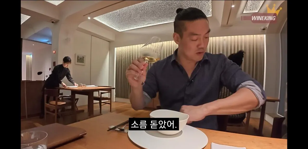 OCR 결과가 명확하지 않아 정확한 alt 태그 생성이 어렵습니다. 다음 중 하나를 선택해주세요:

1. **이미지 원본 파일을 직접 제공** - 더 정확한 인식이 가능합니다
2.