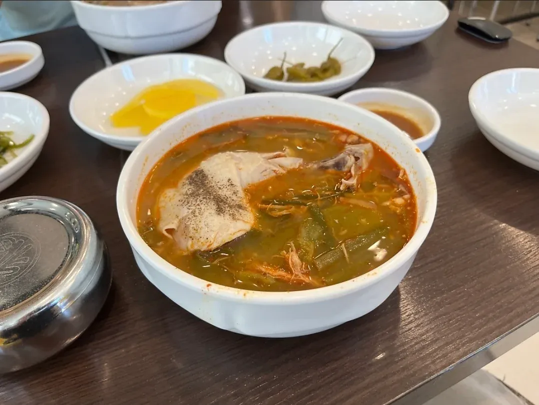 이미지가 제공되지 않았거나 OCR이 제대로 작동하지 않은 것 같습니다. 

alt 태그를 생성하기 위해 다음 중 하나를 해주세요:

1. **이미지 파일 업로드** — 직접 이미지
