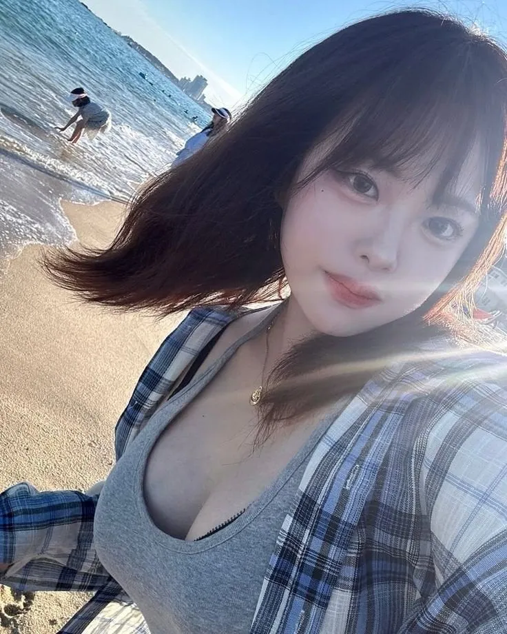 이미지가 직접 보이지 않아서 정확한 alt 텍스트를 생성하기 어렵습니다. OCR 텍스트와 컨텍스트만으로는 이미지의 실제 내용이 무엇인지 파악하기 곤란합니다.

다음 중 하나를 제공