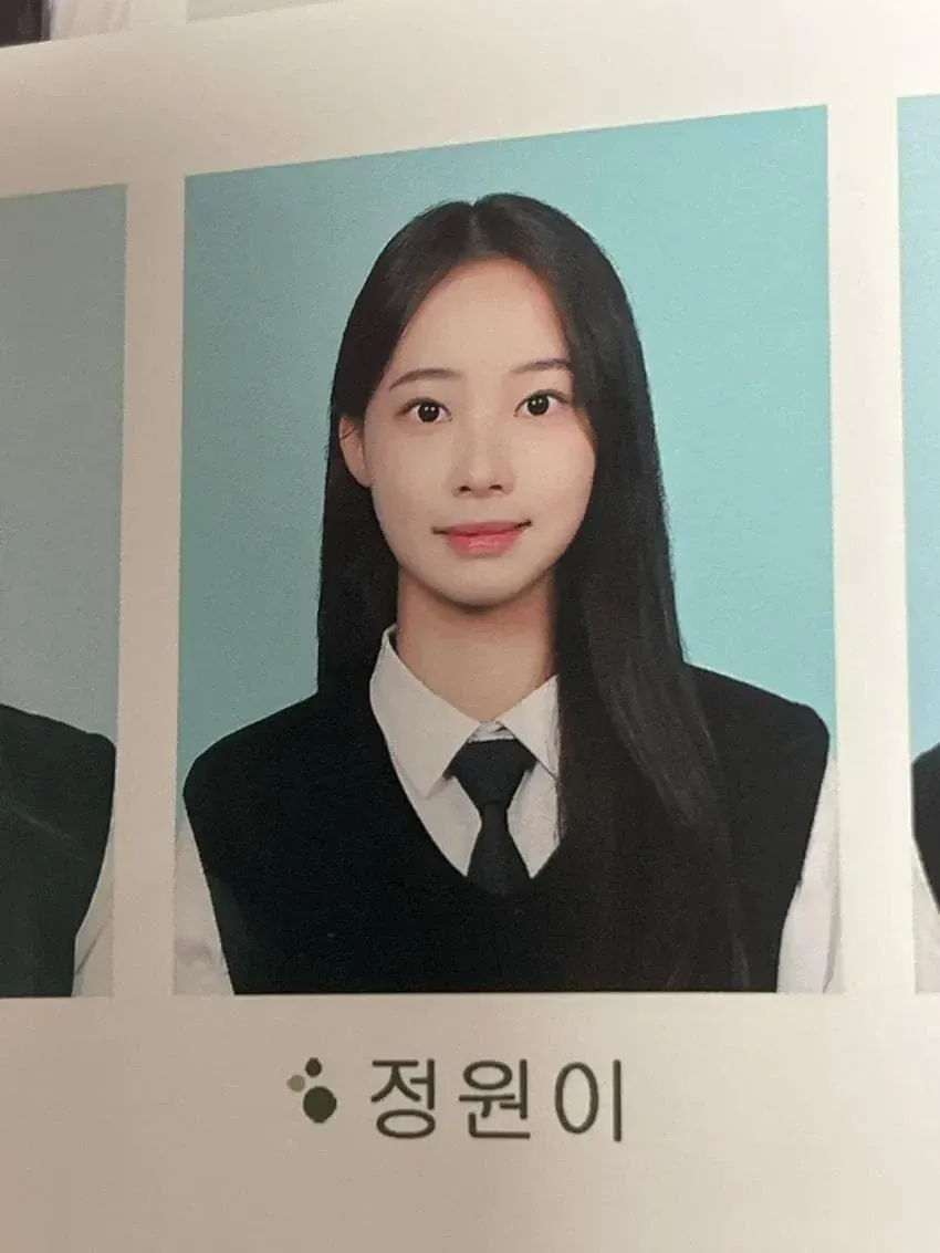 거제 소녀 리센느 원이의 졸업사진