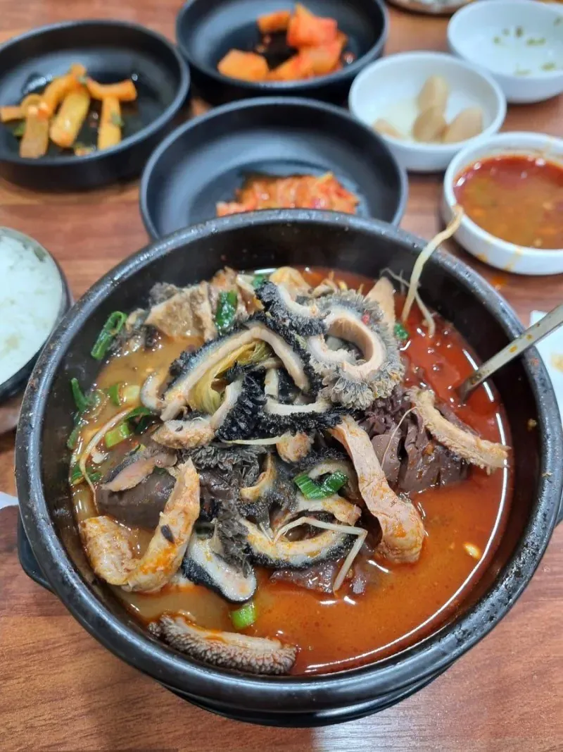 호불호가 갈리는 국밥