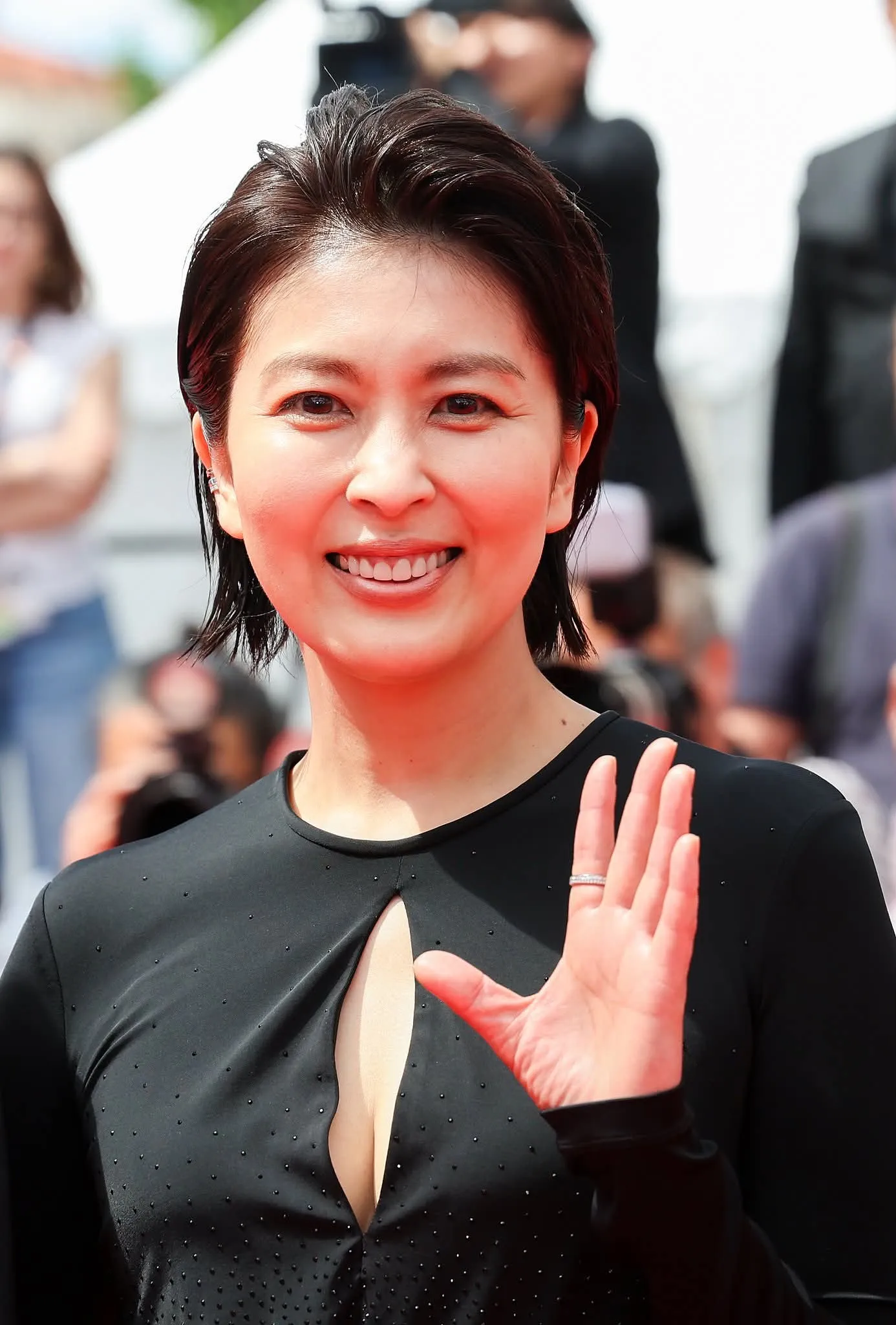 일본 누나가 연애를 제안할 때의 반응을 나타낸 밈 이미지