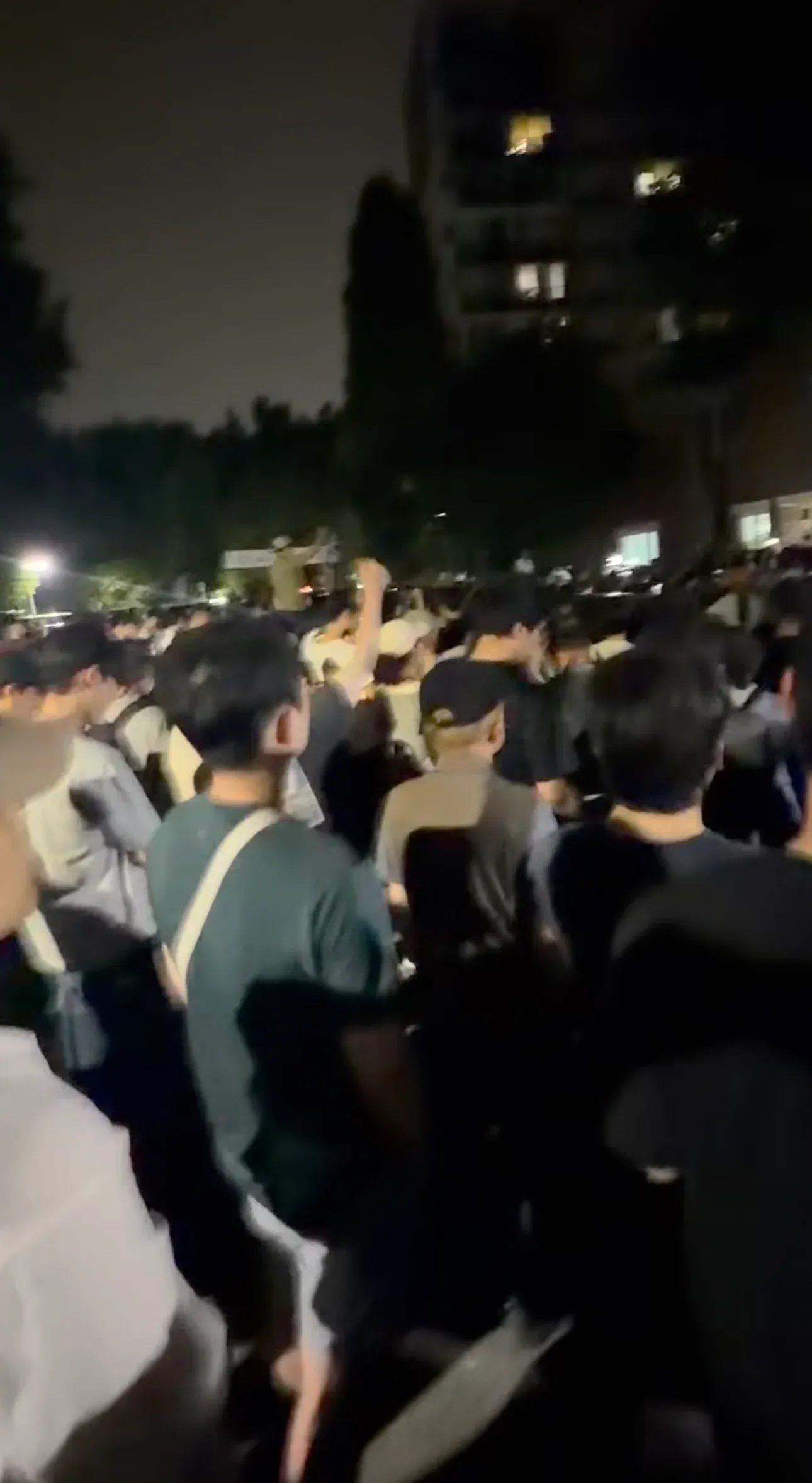 이미지 파일이 필요합니다. 제공하신 OCR 텍스트 "\ } -"만으로는 이미지의 내용을 파악할 수 없어 정확한 alt 태그를 만들기 어렵습니다.

다음 중 하나로 진행해주세요: