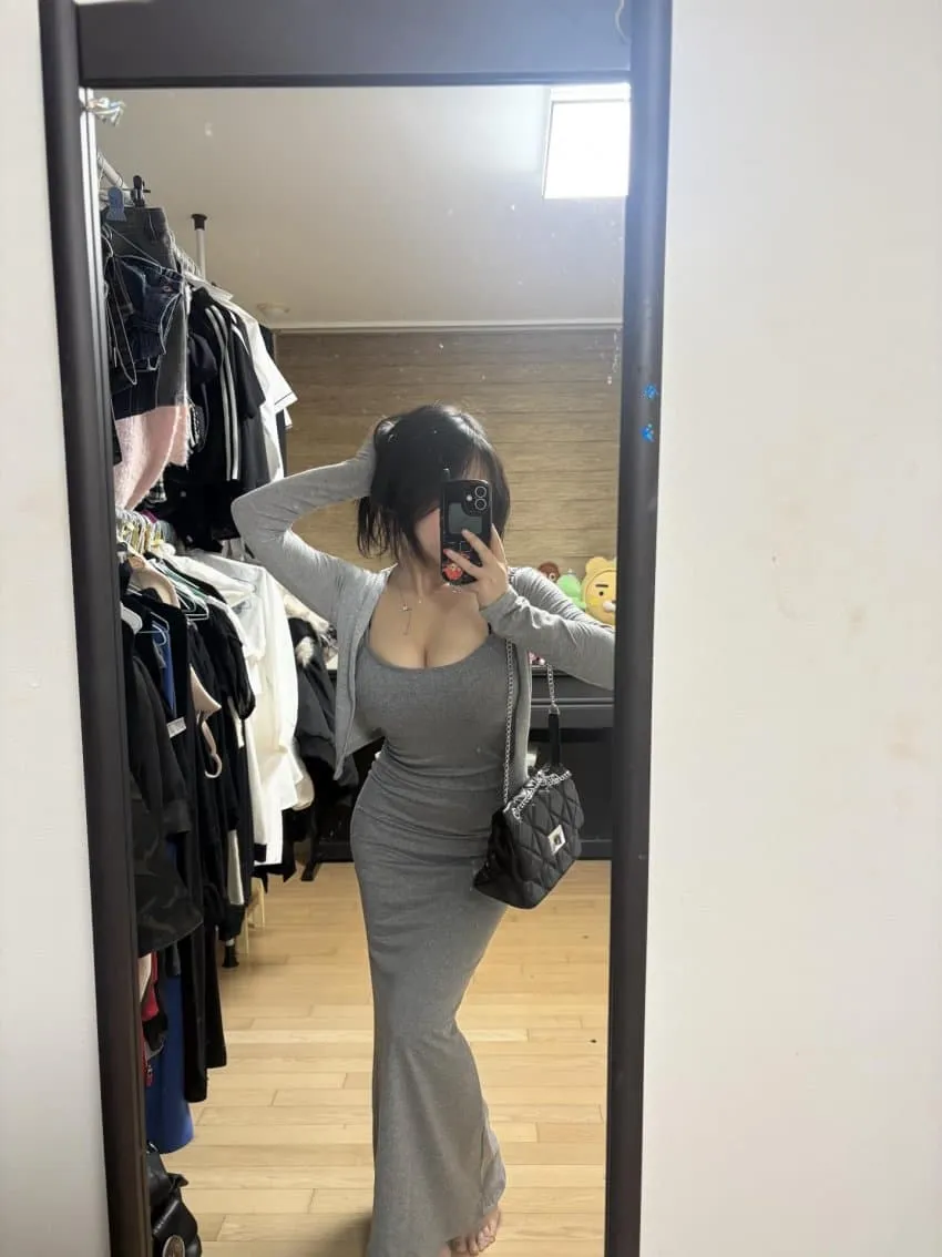 외모로 인한 여성의 일상적 어려움을 표현한 이미지