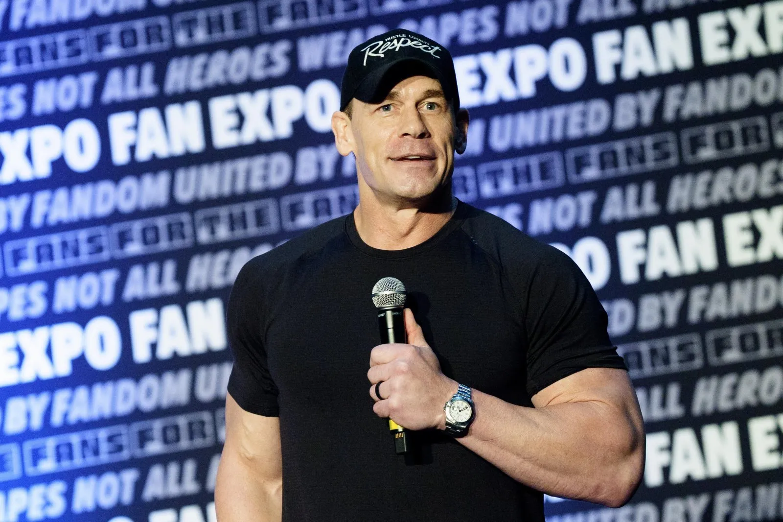 Fan Expo 배너: 팬덤으로 하나 된 영웅들