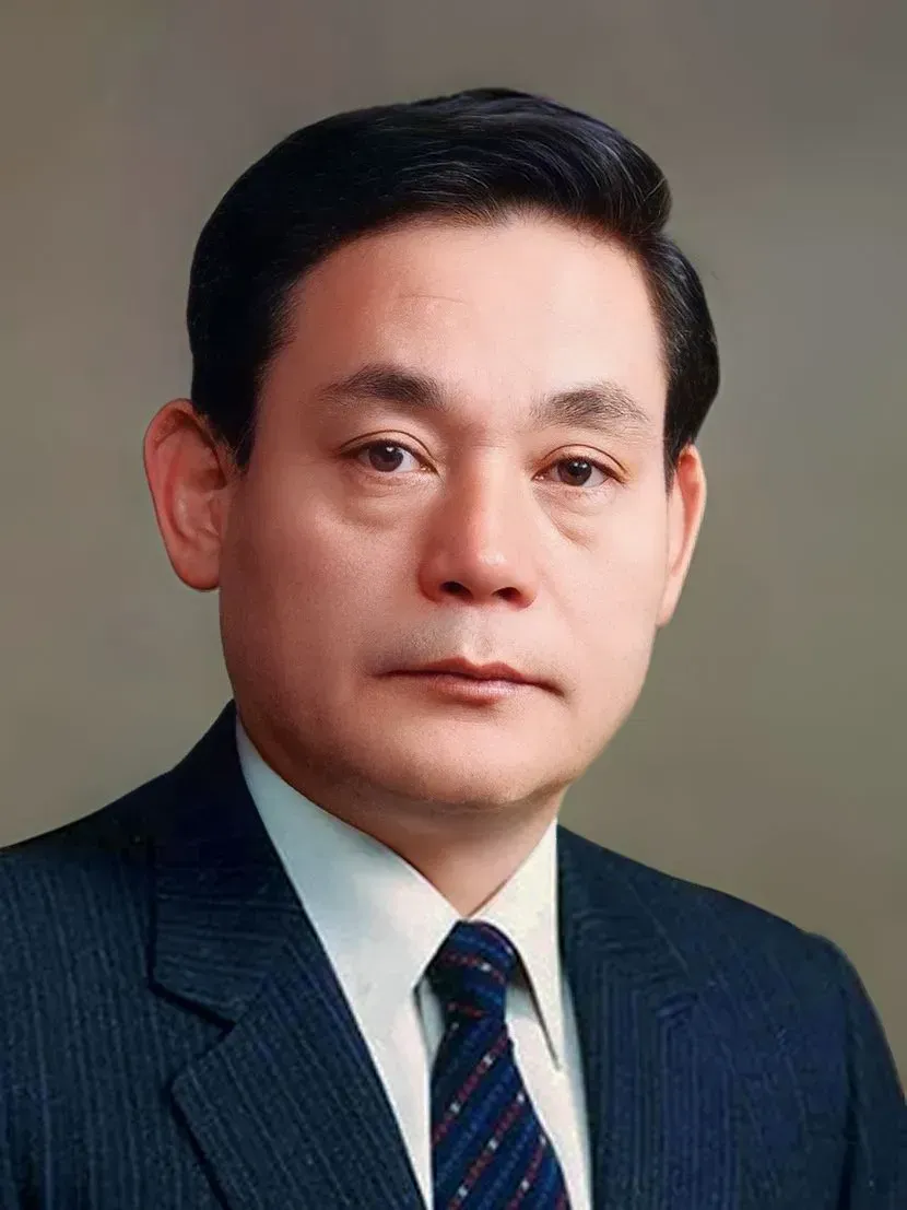 이미지를 볼 수 없어 컨텍스트만으로 생성합니다:

젠슨황이 한국을 특별하게 여기는 이유

---

실제 이미지를 업로드해 주시면 더 정확한 alt 태그를 생성할 수 있습니다.