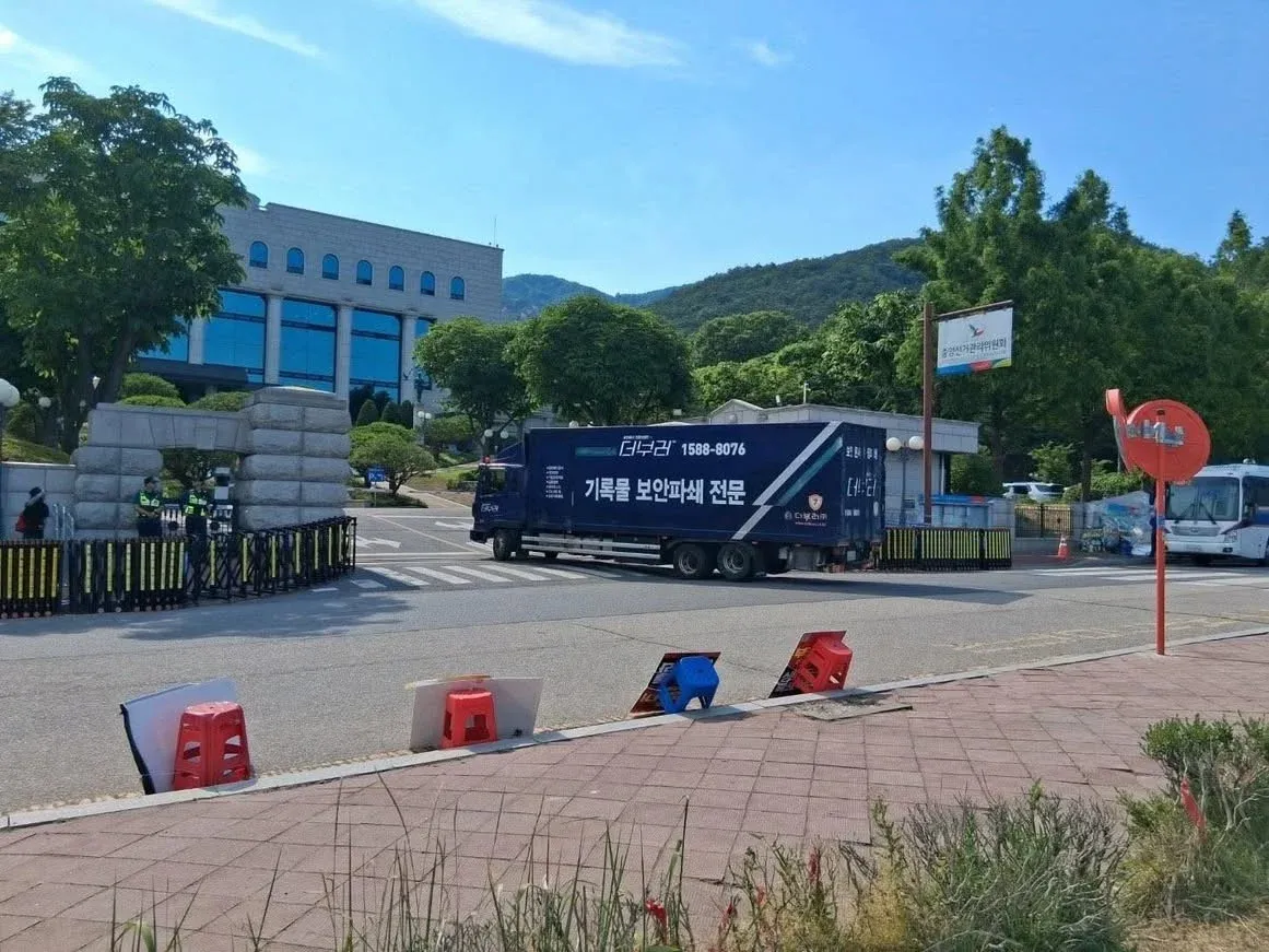 선거관리위원회 기록물 보안파쇄 전문 업체 차량