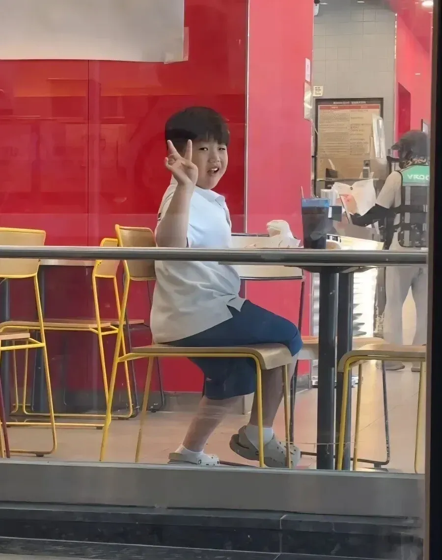 어머니가 햄버거를 싫어한다는 메시지 대화