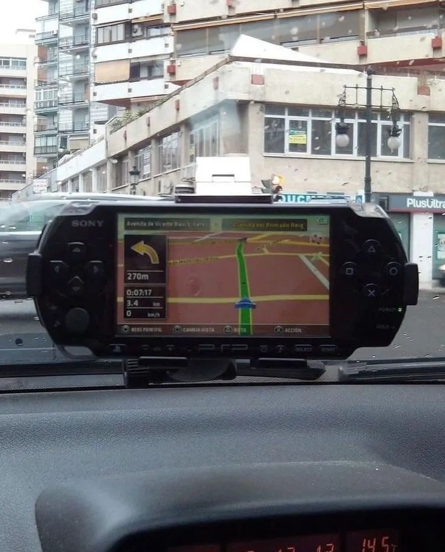 PSP 게임 플레이 화면, 거리 270m 및 경과 시간 0:07:17