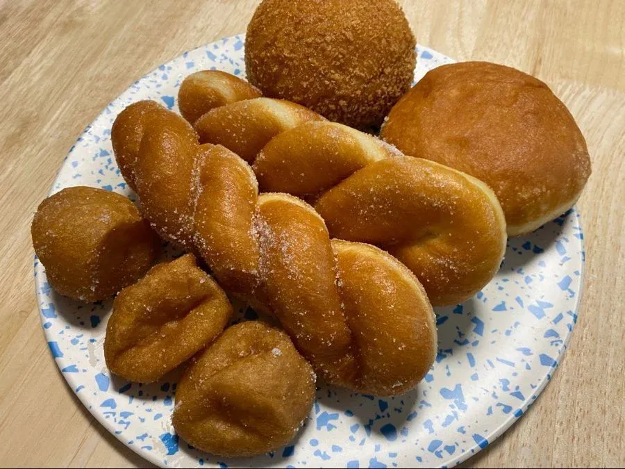 커피 브랜드를 잘 모른다며 선생님께 질문하는 학생