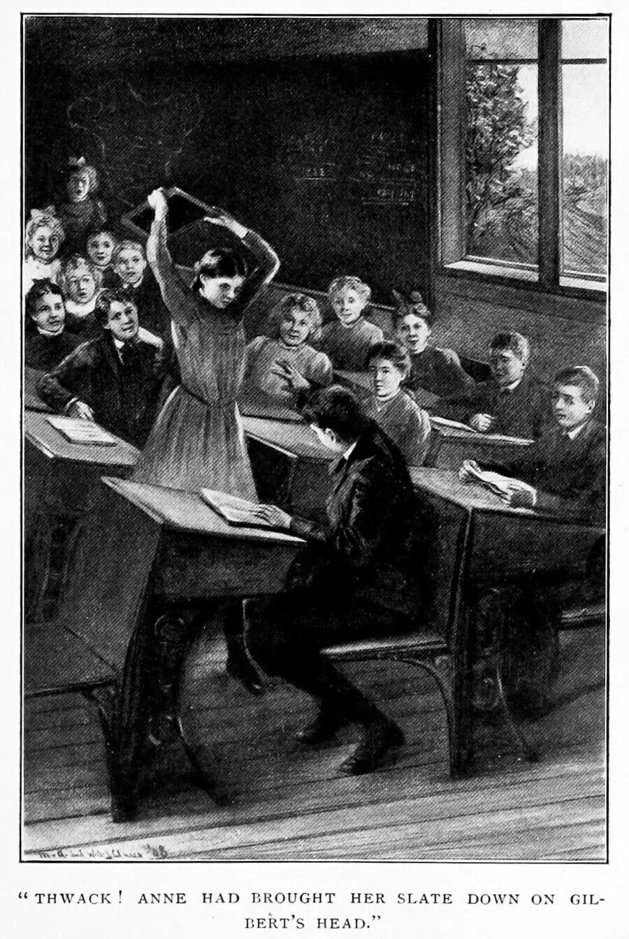 길버트의 머리에 슬레이트판을 내려치는 앤