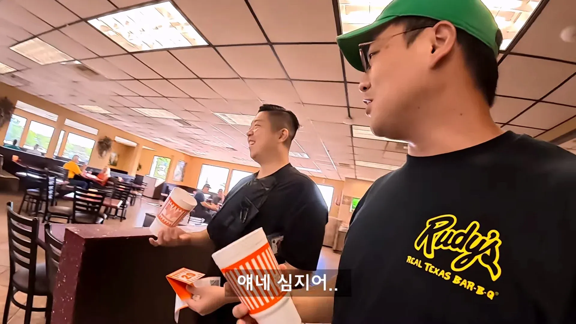 미국 저소득층의 비만 원인을 설명하는 인포그래픽