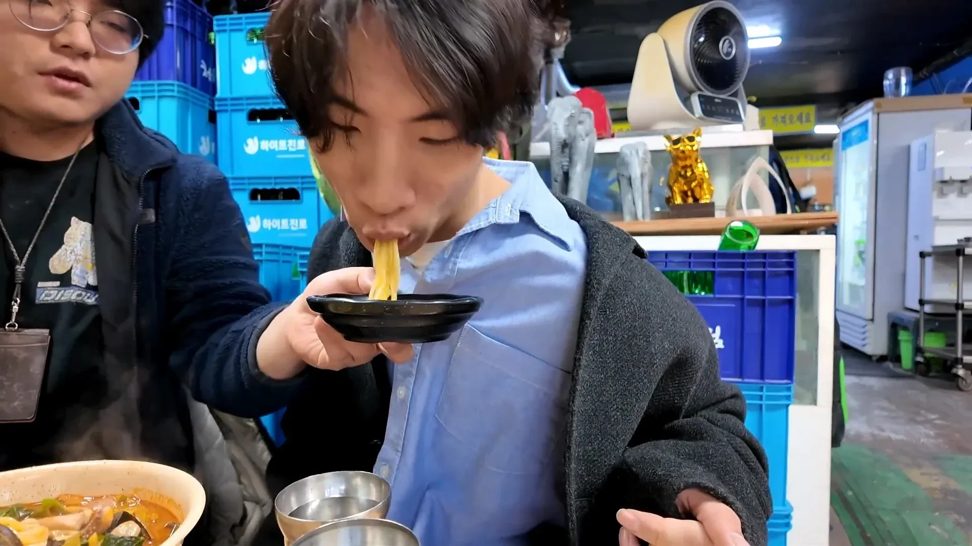 엄마가 명품 옷만 사줬다는 장애인 유튜버 관련 이미지