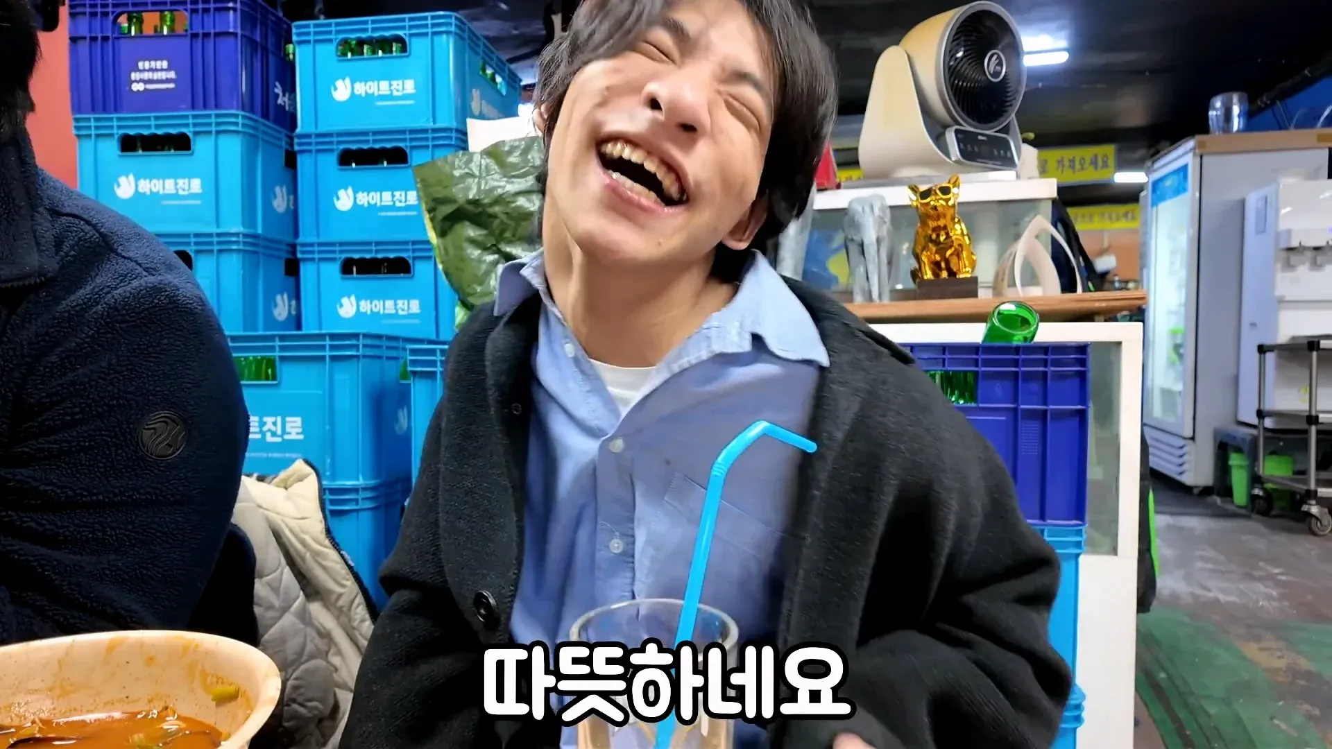 엄마가 명품 옷만 사줬다는 장애인 유튜버 만능발