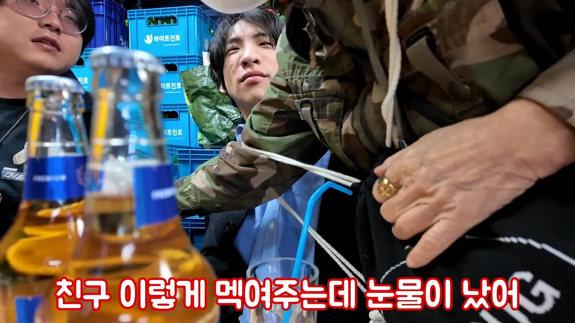 엄마가 명품 옷만 사줬다는 장애인 유튜버 만능발 관련 게시물